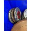 Image 3 : ASSORTED GYM LIFTING WEIGHT PLATES