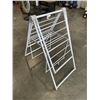 Image 2 : ROLL OF INSULATION AND FOLDING CLOTHES DRYING RACK