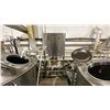 Image 3 : SPECIFIC MECHANICAL SYSTEMS 50 HL BREWHOUSE. MADE IN VICTORIA. INC 4 TANKS. ANALOG CONTROLS.