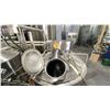 Image 4 : SPECIFIC MECHANICAL SYSTEMS 50 HL BREWHOUSE. MADE IN VICTORIA. INC 4 TANKS. ANALOG CONTROLS.