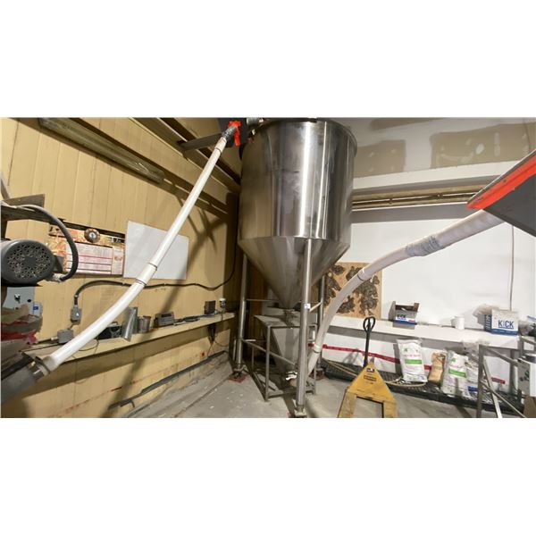 SPECIFIC MECHANICAL BATCH SILO. 1400 KG, DIGITAL WEIGHT SENSORS, 2 AUGERS AND CONTROLS.