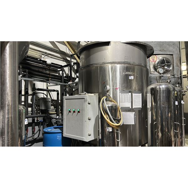 GLYCOL HOLDING TANK. COMES WITH 3 PUMPS AND SPECIFIC MECHANICAL HEAT EXCHANGER.