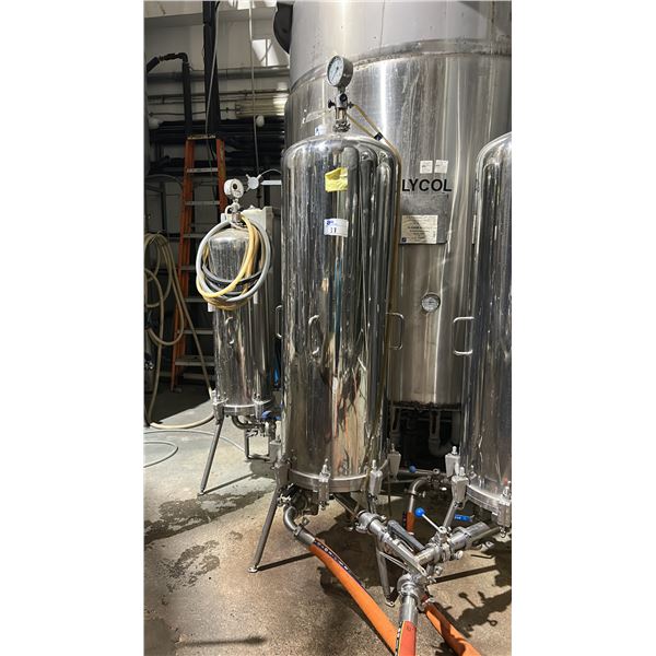 PALL SUPRADISC FILTER HOUSING. 16" X 4" CARTRIDGE. HOSES NOT INCLUDED