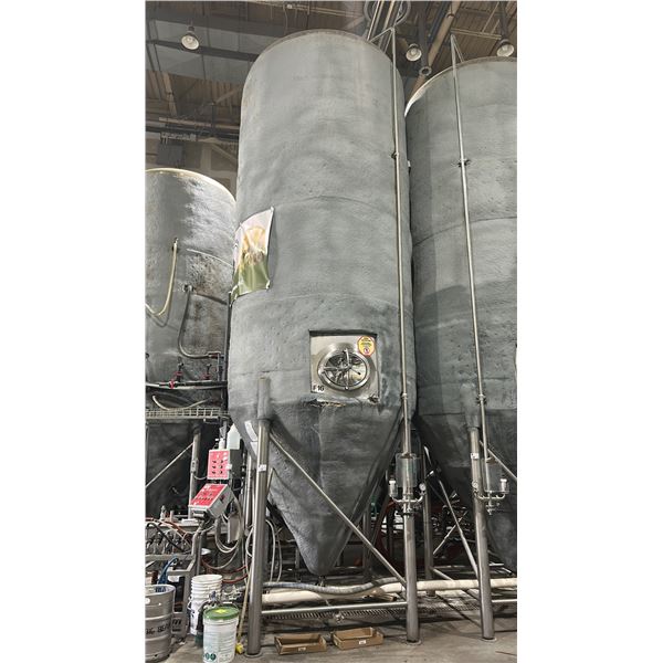 150 HL JACKETED FERMENTATION TANK. REQUIRES PROFESSIONAL TO REMOVE