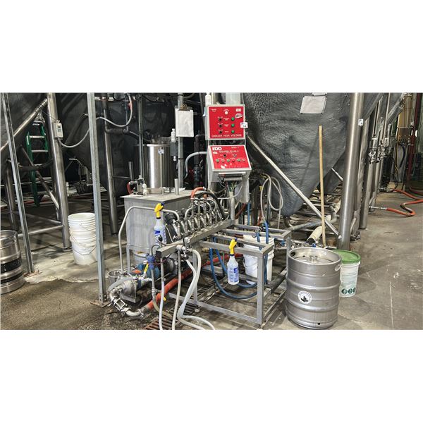 IDD SQUIRE PLUS 2 TANK CLEANING AND FILLING SYSTEM WITH SANITIZER TANK AND PUMP.