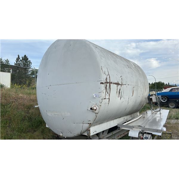 METAL FLUID TANK APPROX 8' DIAMETER X 140" LONG.