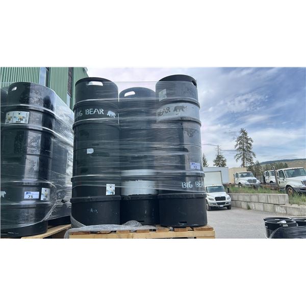 PALLET OF 16 X 50 LITER KEGS. DAS PLUS COMPOSITE KEGS.