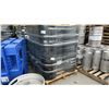 Image 1 : PALLET OF 16 X 50 LITER KEGS. DAS PLUS COMPOSITE KEGS.