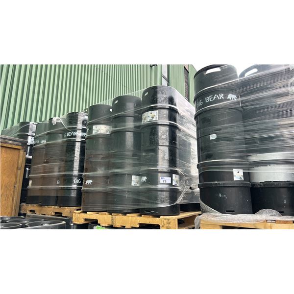 PALLET OF 16 X 50 LITER KEGS. DAS PLUS COMPOSITE KEGS.
