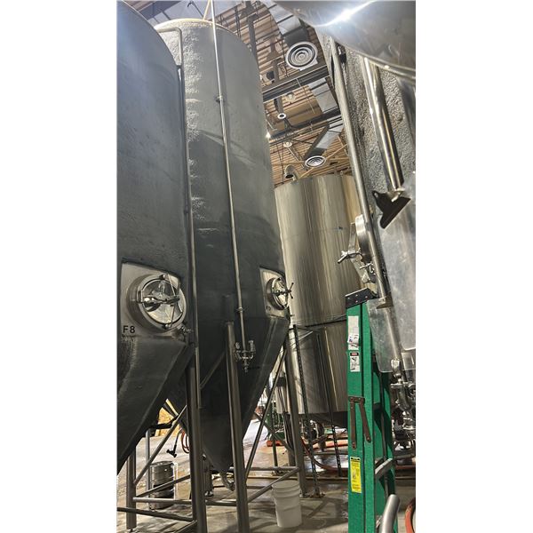 150 HL JACKETED FERMENTATION TANK. REQUIRES PROFESSIONAL TO REMOVE