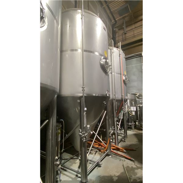 90 HL STAINLESS JACKETED FERMENTATION TANK. MANUFACTURED BY DME BREWING SERVICES