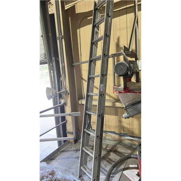 20' ALUMINUM EXTENSION LADDER