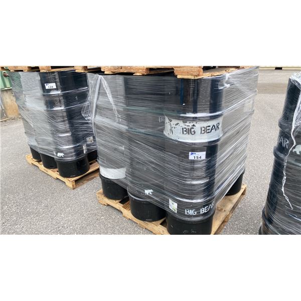 PALLET WITH 16 COMPOSITE KEGS