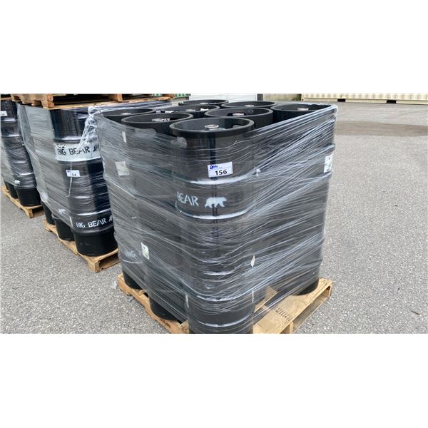 PALLET WITH 16 COMPOSITE KEGS