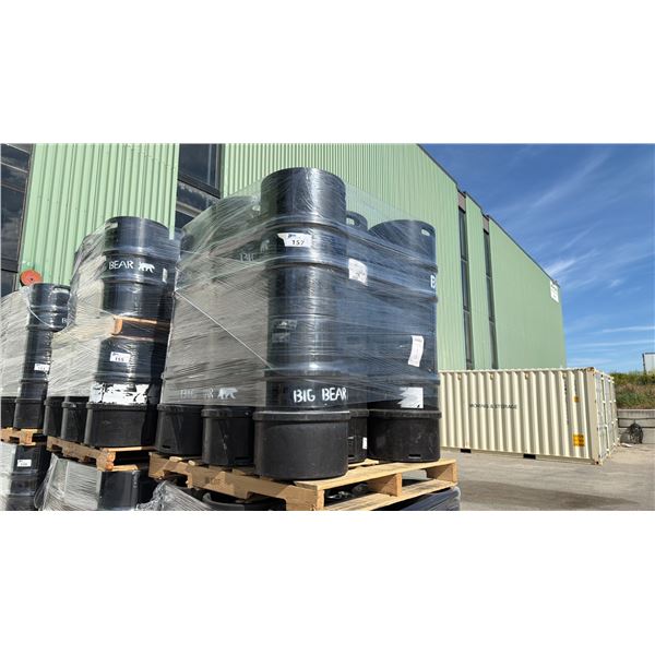 PALLET WITH 16 50 LITRE COMPOSITE KEGS