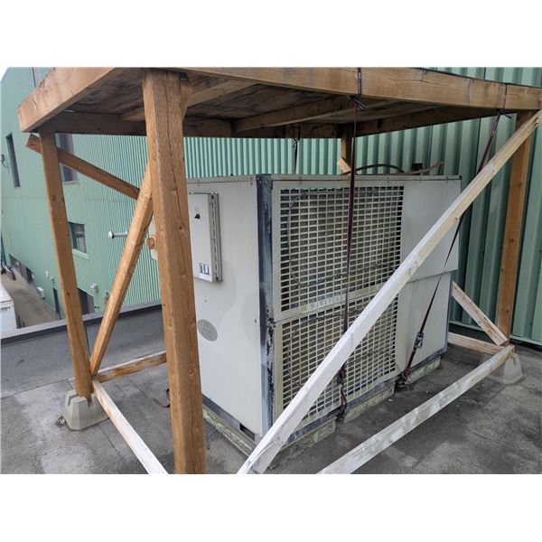 G & D CHILLER. MODEL GD-7X7H. 3 PHASE.  HAS BEEN DISCONNECTED.
