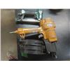 Image 2 : 3 Air Nailers