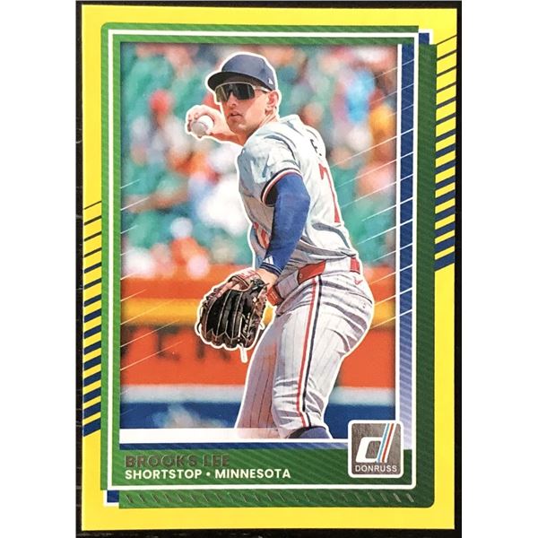 2025 DONRUSS YELLOW PARALLEL BROOKS LEE ROOKIE CARD