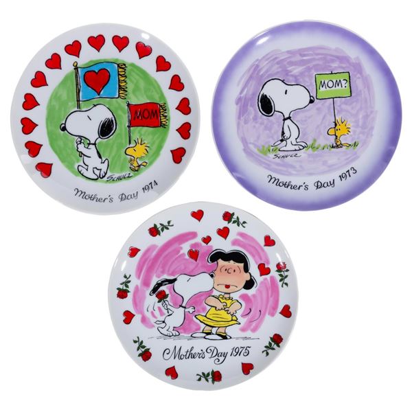 Three 1970s Peanuts Commemorative Mother's Day Plates.