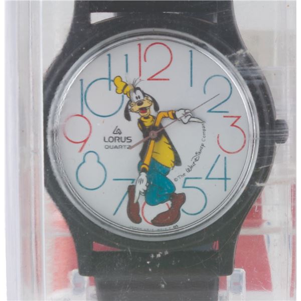 A Mickey & Friends Goofy Wristwatch.
