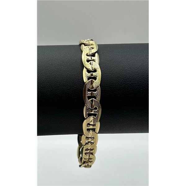 Dazzling 18 Gram 14 K Yellow Gold Plated Mariners Link Bracelet