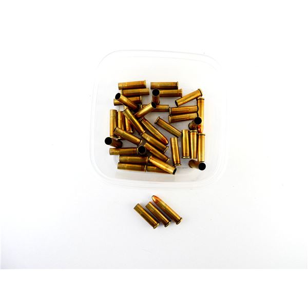 ASSORTED .32-20 WIN AMMO/ PRIMED AND NON-PRIMED BRASS CASES LOT