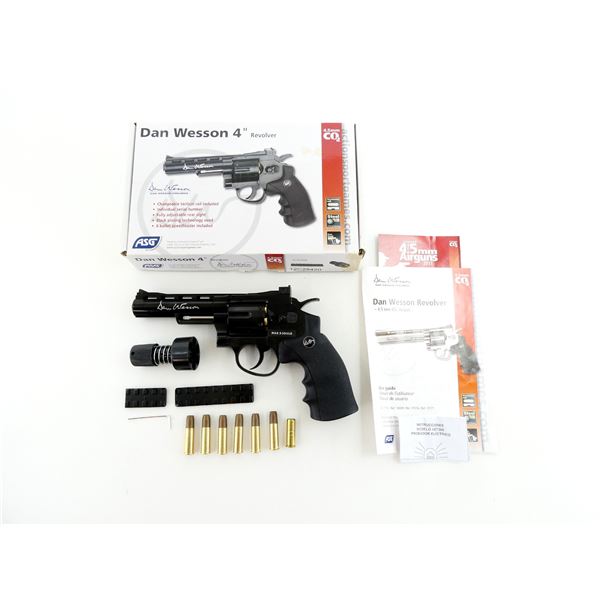 DAN WESSON 4" .177 CAL. (4.5MM) BB REVOLVER