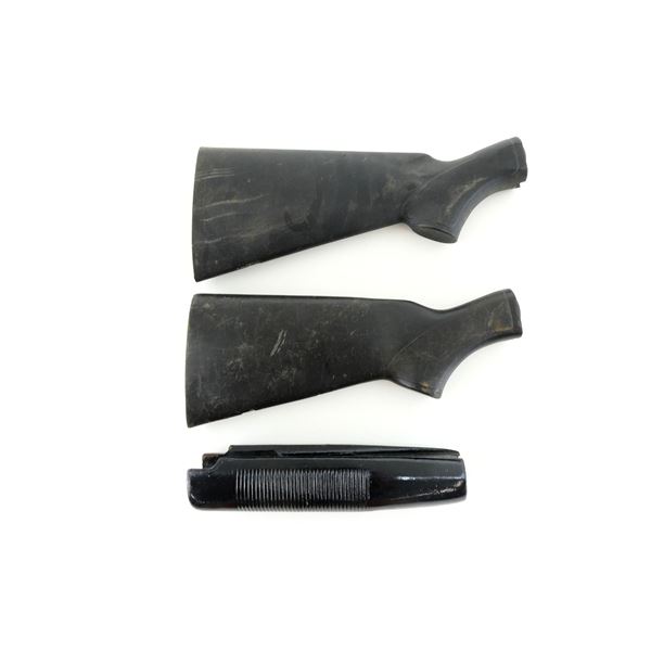 MOSSBERG POSSIBLY 500 BUTT STOCKS AND MOSSBERG POSSIBLY 400 OR 500 FOREND LOT