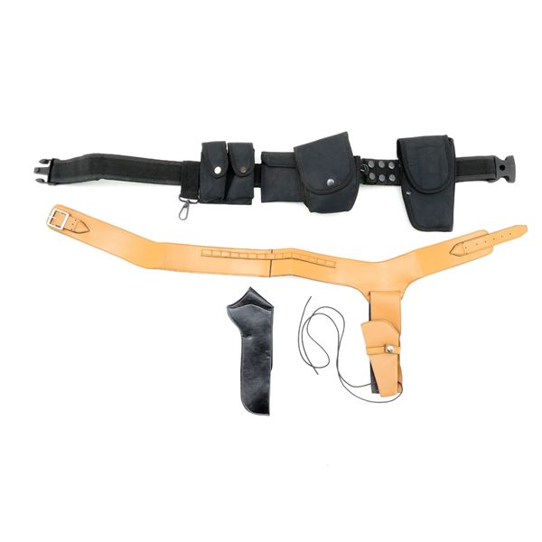 ASSORTED BELT / HOLSTER LOT