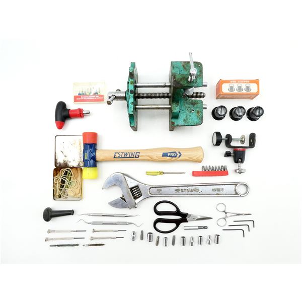 ASSORTED HOBBYIST / TOOLS LOT