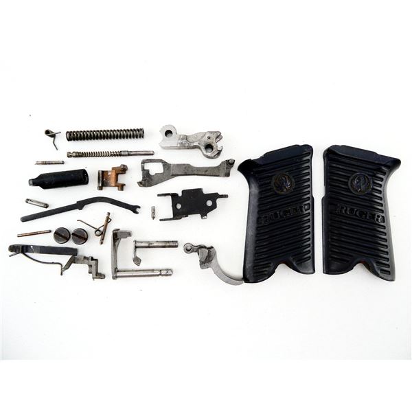 ASSORTED RUGER P89 9MM LUGER PARTS LOT