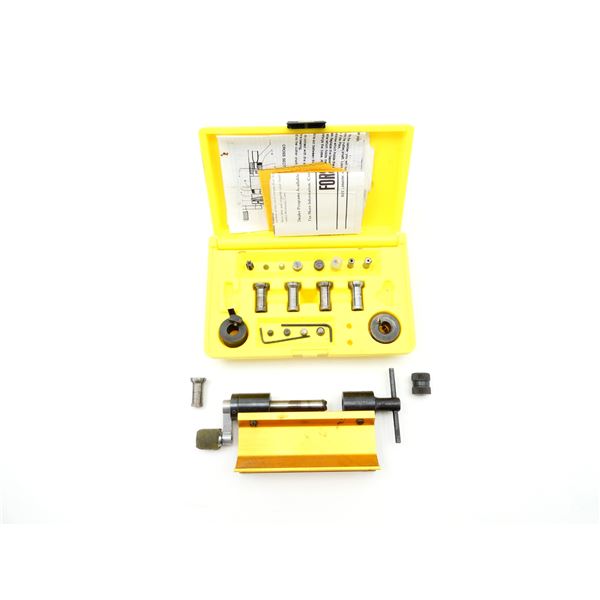 FORESTER CASE TRIMMER AND ACCESSORIES LOT