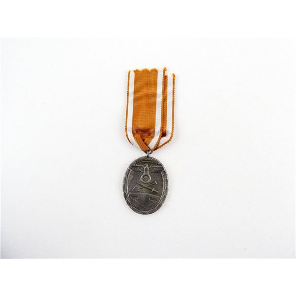 WWII GERMAN WEST WALL MEDAL