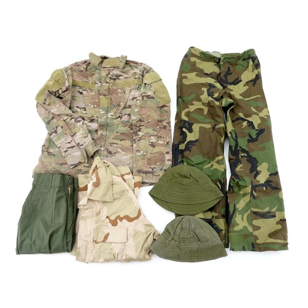 ASSORTED CANADIAN / U.S. MILITARY COMBAT CLOTHING LOT