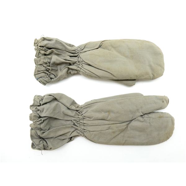 WWII GERMAN MILITARY WINTER GLOVES