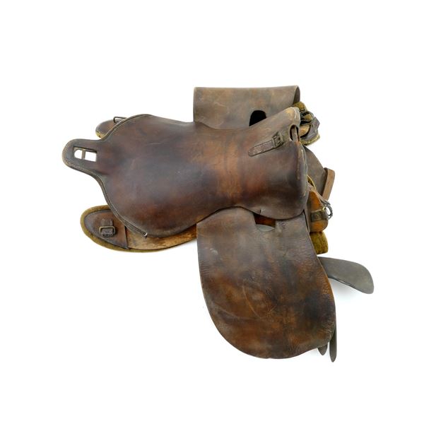 PRE-WWI / WWI CANADIAN MILITARY 1912 PATTERN SADDLE