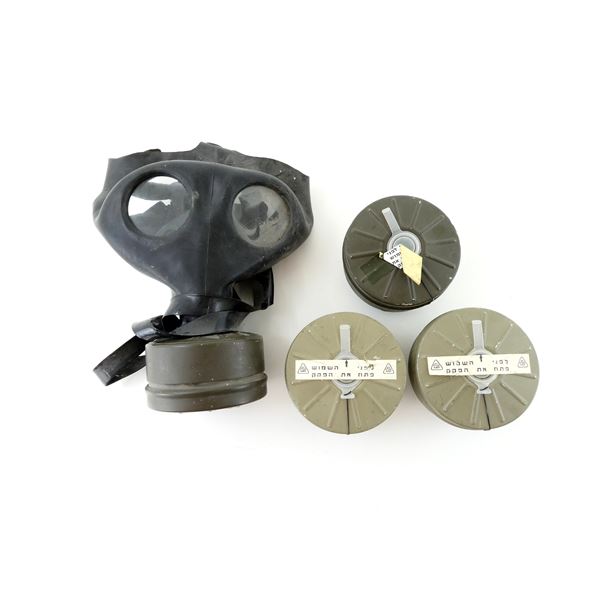 ISRAELI GAS MASK AND FILTERS LOT