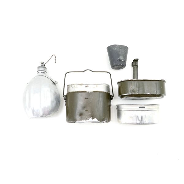 ASSORTED MILITARY CANTEEN AND MESS KIT LOT