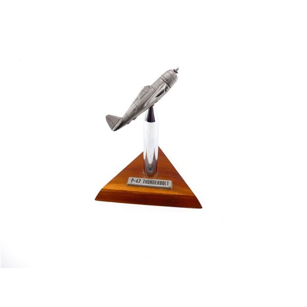 U.S. P-47 THUNDERBOLT RAZORBACK AIRCRAFT TRENCH ART