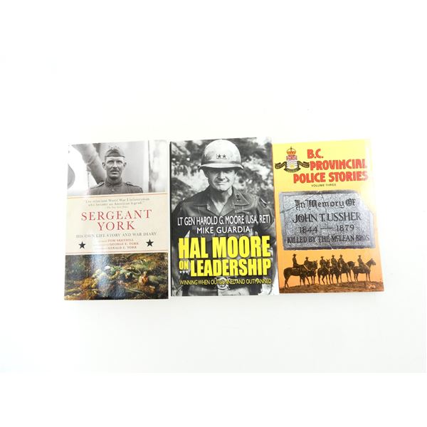 ASSORTED MILITARY / POLICE BOOK LOT
