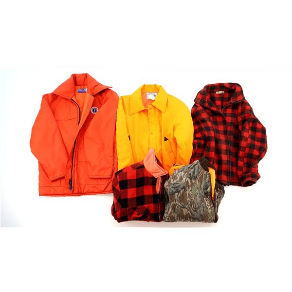 ASSORTED OUTDOOR / HUNTING JACKET LOT, APPROX. SIZE MEDIUM / LARGE