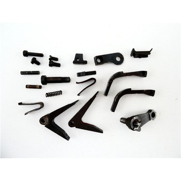 ASSORTED LEE ENFIELD NO.4 .303 BR PARTS LOT