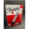 Image 2 : 12-Pack Sharpie King-Size Permanent Markers; Large Chisel Tip Sharpies for Wide Marks (Black) - New