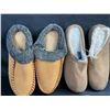 Image 3 : 3 Pairs of Assorted Tan Slippers with Non-Slip Grip Bottom (Assorted Sizes - See Photos) New