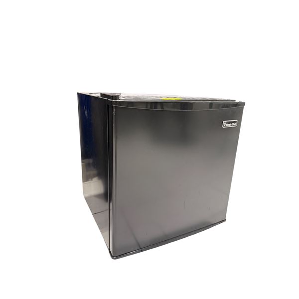 Magic Chef 1.7 cu. ft. Mini Refrigerator with Freezer – Black – ENERGY STAR [x=#82
