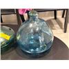 Image 3 : 2 Hand-Blown Iridescent Blue-Green Glass Vases with Faux Orchid and Floral Accents