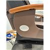 Image 4 : Gulfstream La Tulip Professional Pedicure Spa Chair with Shiatsulogic Massage & Jet