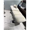 Image 3 : Silhouet-Tone Laguna Professional Electric Spa Table with Swiss-Made Magnetic MAX30 Actuators