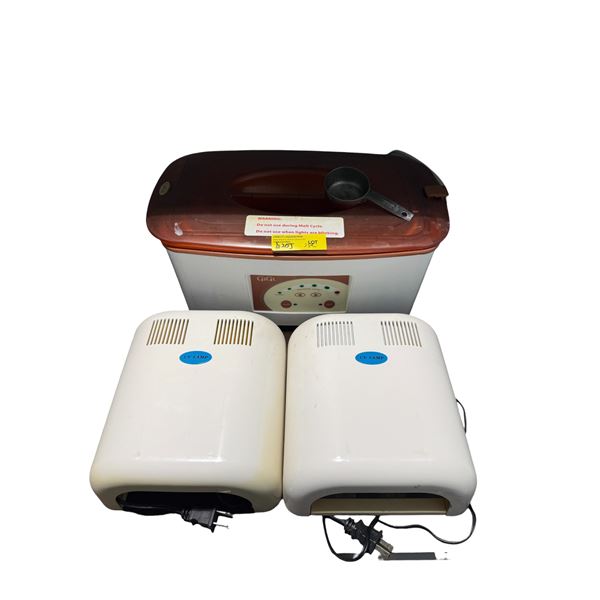 GiGi Digital Paraffin Wax Bath with 2 UV/LED Gel Nail Curing Lamps