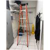 Image 2 : 8-Foot Fiberglass Stepladder - Heavy-Duty Orange Non-Conductive Type 1/1A